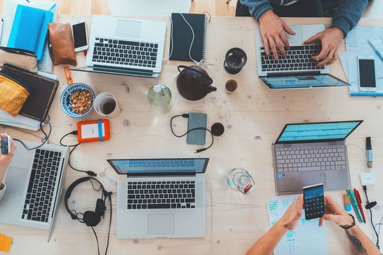 Ist agiles Management in deutschsprachigen Unternehmensstrukturen wirklich so weit fortgeschritten, wie es gerade im Trend zu sein scheint? Der Chef Check Report 2019 liefert Antworten. Ist agiles Management in deutschsprachigen Unternehmensstrukturen wirklich so weit fortgeschritten, wie es gerade im Trend zu sein scheint? Der Chef Check Report 2019 liefert Antworten.