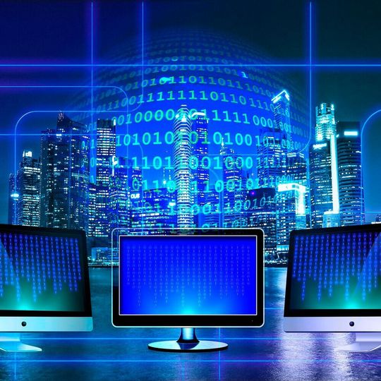 Edge Computing bietet in der Fertigung verschiedene Anwendungsfälle. Edge Computing bietet in der Fertigung verschiedene Anwendungsfälle.