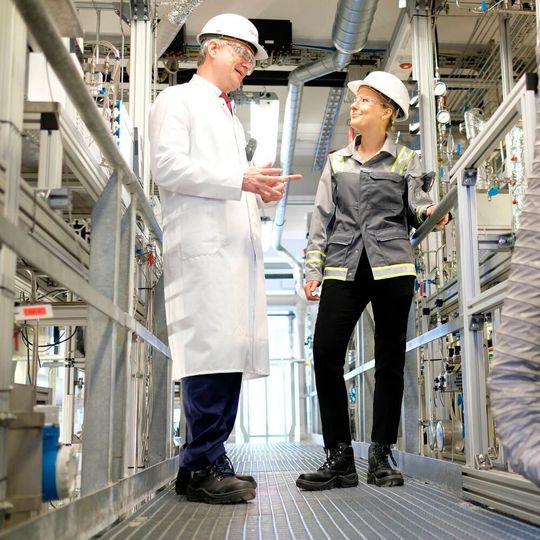 Der neue Reaktor zur Katalyse von OXO-Reaktionen ist um 70 % energieeffizienter. Der neue Reaktor zur Katalyse von OXO-Reaktionen ist um 70 % energieeffizienter.