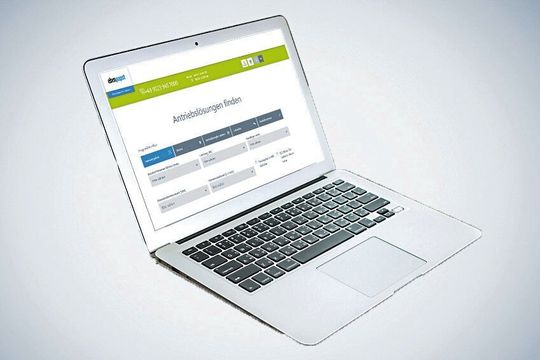 Im neuen Online-Portal von EBM-Papst sind über 4000 verschiedene Antriebskombinationen aus dem modularen Baukastensystem möglich.