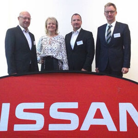 Die Nissan-Partner bestätigten ihre Vorstandsmitglieder im Amt: (v.li.) Jürgen Mattern, Marlies Wegener, Alfred Gabrisch und Geschäftsführer Thorsten Herzog. Die Nissan-Partner bestätigten ihre Vorstandsmitglieder im Amt: (v.li.) Jürgen Mattern, Marlies Wegener, Alfred Gabrisch und Geschäftsführer Thorsten Herzog.