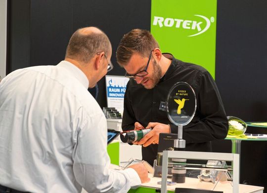 Die neuen Edelstahlmotoren der Rotect-Serie sollen optimalen Schutz bei hochkorrosiven und rauen Umgebungsbedingungen gewähren.