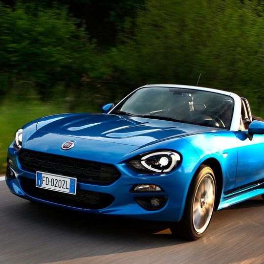 Der Fiat 124 Spider ist in Deutschland nicht mehr zu haben. Der Fiat 124 Spider ist in Deutschland nicht mehr zu haben.