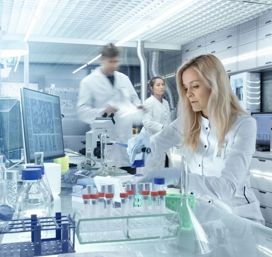 Abb.1: Aufgrund des Fachkräftemangels sollte die Laborproduktivität gesteigert werden. Abb.1: Aufgrund des Fachkräftemangels sollte die Laborproduktivität gesteigert werden.