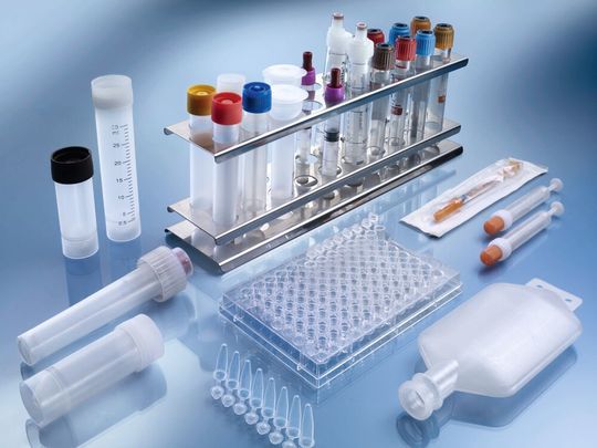 Eine Vielzahl unterschiedlichster medizinischer Einwegartikel kann mithilfe von Beta- und Gammastrahlen rückstandsfrei sterilisiert werden. Eine Vielzahl unterschiedlichster medizinischer Einwegartikel kann mithilfe von Beta- und Gammastrahlen rückstandsfrei sterilisiert werden.