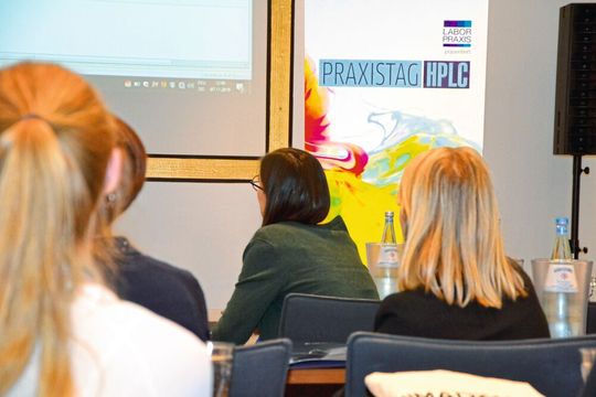 1 Am 07. November 2019 fand im Berliner Golden Tulip - Hotel Hamburg der 7. Praxistag HPLC, veranstaltet vom Team der LABORPRAXIS, statt. 1 Am 07. November 2019 fand im Berliner Golden Tulip - Hotel Hamburg der 7. Praxistag HPLC, veranstaltet vom Team der LABORPRAXIS, statt.