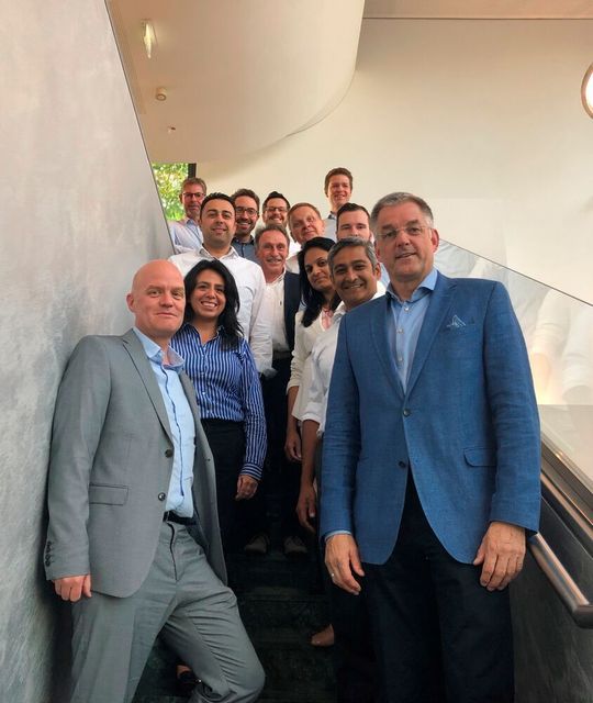 Gründungsmitglieder der Open Industry 4.0 Alliance (v.l.): Reihe vorne: Hans Jürgen Huber (Endress + Hauser), Luisa Beltran-Cespedes (SAP), Smitha Rayala (SAP), Rohitashwa Pant (Kuka) und Gerd Hoppe (Beckhoff Automation). Reihe Mitte: Ekrem Yigitdoel (Voith), Hans-Jürgen Hilscher (Hilscher), Nils Herzberg (SAP), Thomas Greil (Voith). Reihe hinten: Stefan Gallmann (Hilscher), Marius Grathwohl (Multivac), Matthias Betz (IFM) und Tobias Schwartz (IFM). Gründungsmitglieder der Open Industry 4.0 Alliance (v.l.): Reihe vorne: Hans Jürgen Huber (Endress + Hauser), Luisa Beltran-Cespedes (SAP), Smitha Rayala (SAP), Rohitashwa Pant (Kuka) und Gerd Hoppe (Beckhoff Automation). Reihe Mitte: Ekrem Yigitdoel (Voith), Hans-Jürgen Hilscher (Hilscher), Nils Herzberg (SAP), Thomas Greil (Voith). Reihe hinten: Stefan Gallmann (Hilscher), Marius Grathwohl (Multivac), Matthias Betz (IFM) und Tobias Schwartz (IFM).