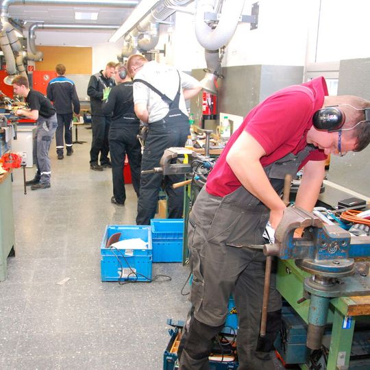 Konzentriertes Arbeiten war angesagt beim praktischen Bundesleistungswettbewerb in Frankfurt. Konzentriertes Arbeiten war angesagt beim praktischen Bundesleistungswettbewerb in Frankfurt.