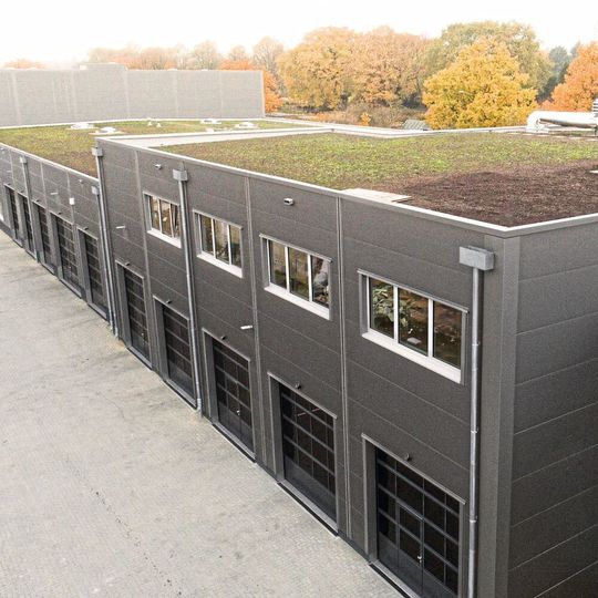Das neue Servicecenter hat die Krüll-Gruppe auf dem Gelände ihres Hauptbetriebs in Hamburg-Altona eröffnet. Das neue Servicecenter hat die Krüll-Gruppe auf dem Gelände ihres Hauptbetriebs in Hamburg-Altona eröffnet.