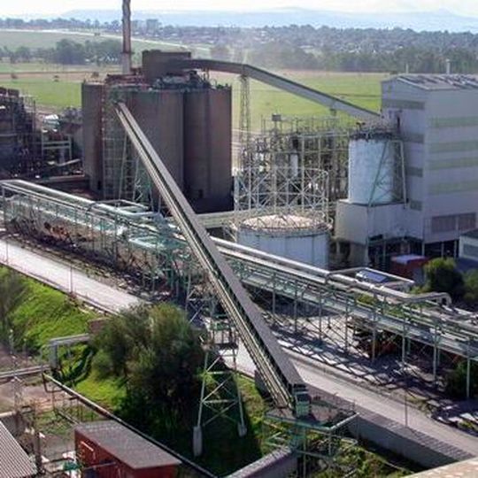 Lanxess sells its stake in the chrome ore mine in South Africa to Clover Alloys.