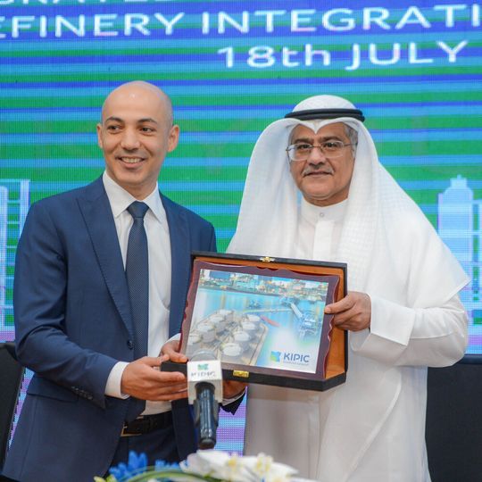 Honeywell automation and process control technologies is to enhance Kuwait’s domestic petrochemicals and gasoline manufacturing capabilities. Honeywell automation and process control technologies is to enhance Kuwait’s domestic petrochemicals and gasoline manufacturing capabilities.