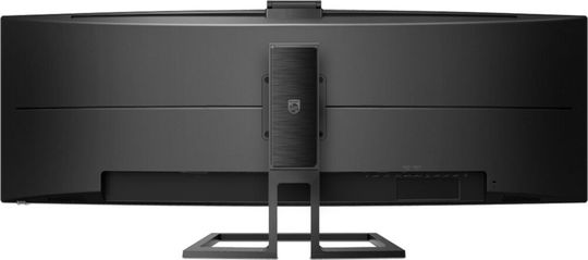 Der über einen Meter breite 43-Zöller ist höhenverstellbar. Die Webcam auf der Oberseite des Monitors kann nach oben geklappt und dann im Gehäuse versenkt werden.