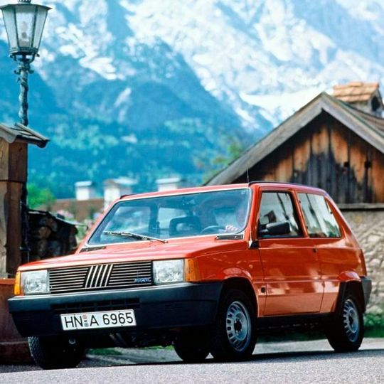Der Panda erhielt den Titel „tolle Kiste“. Doch auch zuvor stellte Fiat bereits echt tolle Wagen her. Der Panda erhielt den Titel „tolle Kiste“. Doch auch zuvor stellte Fiat bereits echt tolle Wagen her.