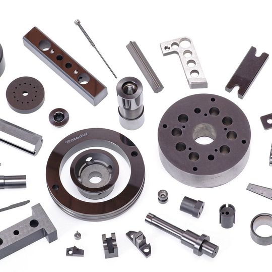 Rotodur beherrscht von der Pulvermetallurgie bis zum einsatzfähigem Hartmetall-Werkzeug die gesamte Prozesskette. Rotodur beherrscht von der Pulvermetallurgie bis zum einsatzfähigem Hartmetall-Werkzeug die gesamte Prozesskette.
