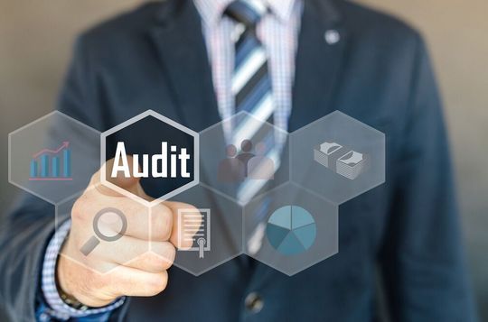 E-Learning kann die Grundlage für eine höhere Qualitätskultur im Unternehmen bilden und bei der Vermeidung von Fehlern im Routine-Ablauf helfen. E-Learning kann die Grundlage für eine höhere Qualitätskultur im Unternehmen bilden und bei der Vermeidung von Fehlern im Routine-Ablauf helfen.