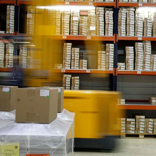 Lagertechnik bildet die Schnittstelle zwischen Beschaffung, Produktion und Distribution. Erfahren Sie hier, was Sie über Lagertechnik wissen müssen. Lagertechnik bildet die Schnittstelle zwischen Beschaffung, Produktion und Distribution. Erfahren Sie hier, was Sie über Lagertechnik wissen müssen.