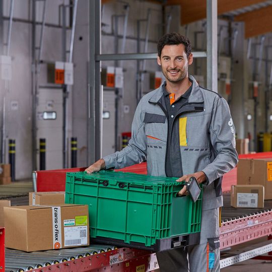 Ab sofort werden Warensendungen bei Expert in Mehrwegboxen von Trans-O-Flex verschickt. Ab sofort werden Warensendungen bei Expert in Mehrwegboxen von Trans-O-Flex verschickt.
