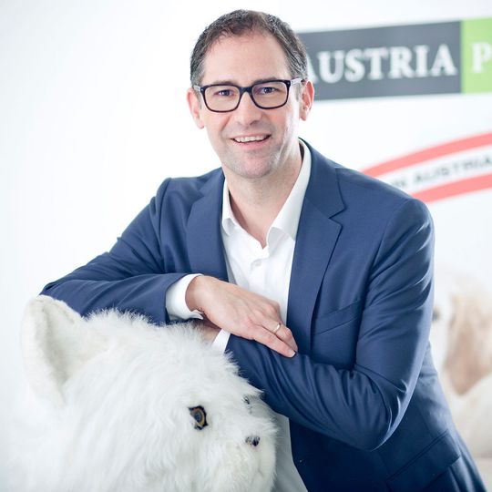 Bernd Berghofer, CEO von Austria Pet Food, ist mit dem Palettenpooling-Service von Chep zufrieden. Bernd Berghofer, CEO von Austria Pet Food, ist mit dem Palettenpooling-Service von Chep zufrieden.