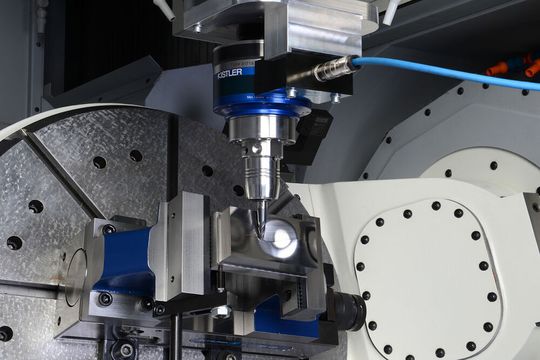 Im Projekt »FlexiMill« entwickelten die Partner für die Bearbeitung mit Tonnenfräswerkzeugen nicht nur neue, verbesserte Werkzeuggeometrien, sondern auch passende, flexible Bearbeitungsstrategien und entsprechende CAM-Softwaretools. Im Projekt »FlexiMill« entwickelten die Partner für die Bearbeitung mit Tonnenfräswerkzeugen nicht nur neue, verbesserte Werkzeuggeometrien, sondern auch passende, flexible Bearbeitungsstrategien und entsprechende CAM-Softwaretools.