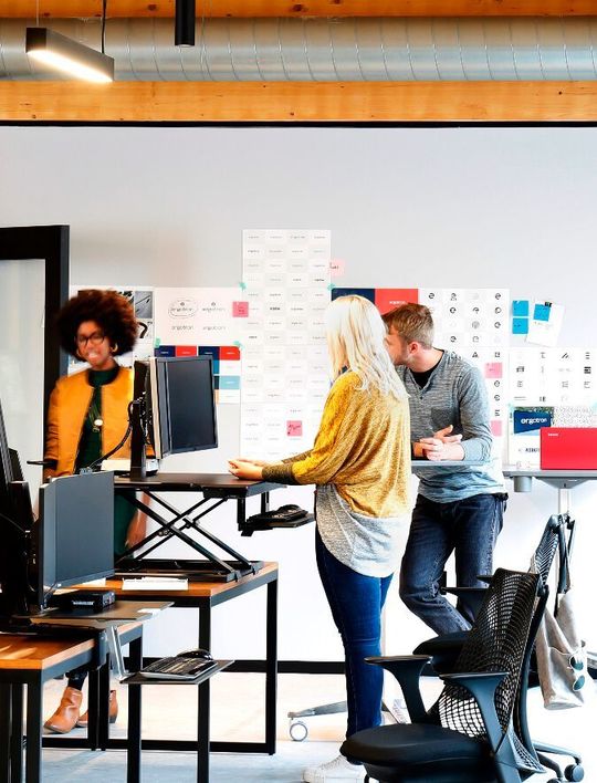 Gesunde Arbeitsplätze von morgen: Flexible, mobile und stationäre Lösungen, einfach nachrüstbar Gesunde Arbeitsplätze von morgen: Flexible, mobile und stationäre Lösungen, einfach nachrüstbar