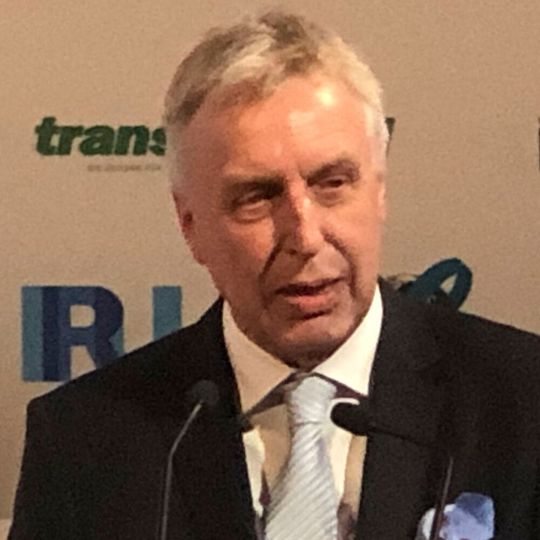 Zeigte sich tief beeindruckt von seiner Aufnahme als 35. Mitglied der Logistics Hall of Fame: Duisport-Vordenker Erich Staake. Zeigte sich tief beeindruckt von seiner Aufnahme als 35. Mitglied der Logistics Hall of Fame: Duisport-Vordenker Erich Staake.