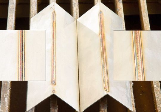 Herkömmliches langsames Pulsen (links) und Hochgeschwindigkeitspulsen (rechts) mit einer Schweißgeschwindigkeit von 450 mm/min und einem Schweißstrom von 30 A. Der schmale und stabile Lichtbogen des Doppelpulsverfahrens hat sich bei dieser Schweißgeschwindigkeit gut bewährt, während die mit einem langsamen Puls geschweißte Verbindung fast vollständig offen blieb.