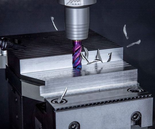 Ungeheuer! Der Monstermill TCR des Team Cutting Tools von Ceratizit hat am Markt nachweislich die höchste Standzeit bei der Bearbeitung von Titanwerkstoffen zu bieten, heißt es. Ungeheuer! Der Monstermill TCR des Team Cutting Tools von Ceratizit hat am Markt nachweislich die höchste Standzeit bei der Bearbeitung von Titanwerkstoffen zu bieten, heißt es.