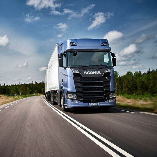 Neue Bezeichnung für die Scania S-Baureihe: Aus S 730 wird 730 S usw. Neue Bezeichnung für die Scania S-Baureihe: Aus S 730 wird 730 S usw.