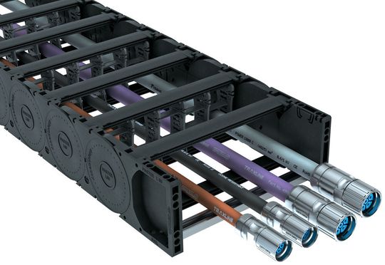 Die Master-Energieführungsketten LE60/LE80 sorgen mit dem Trennstegsystem TS3 für Ordnung auf engstem Raum. Die Master-Energieführungsketten LE60/LE80 sorgen mit dem Trennstegsystem TS3 für Ordnung auf engstem Raum.