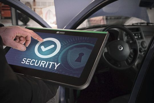 Fiat Chrysler hat den Anfang gemacht, doch schon folgt Volkswagen mit dem neuen Golf: Immer öfter machen Fahrzeughersteller ihre Diagnosezugänge dicht. Gerade für freie Werkstätten bedeutet das einen erhöhten administrativen und auch finanziellen Aufwand. Fiat Chrysler hat den Anfang gemacht, doch schon folgt Volkswagen mit dem neuen Golf: Immer öfter machen Fahrzeughersteller ihre Diagnosezugänge dicht. Gerade für freie Werkstätten bedeutet das einen erhöhten administrativen und auch finanziellen Aufwand.