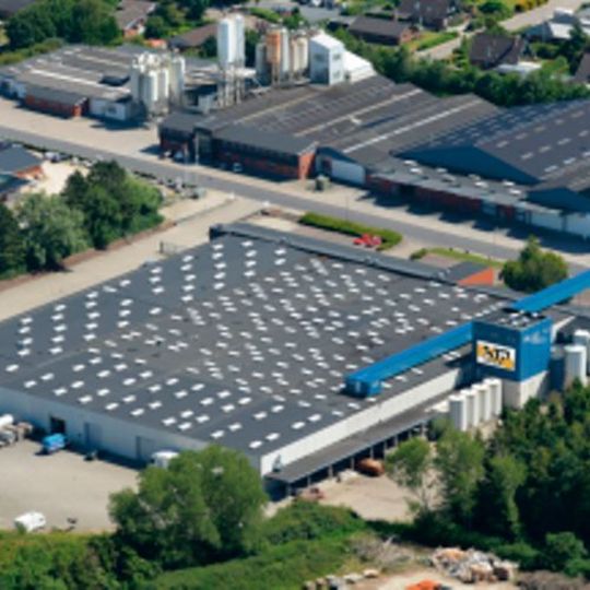 Lip operates a first-class site, in Nørre Aaby (Denmark), which boasts a highly automated and carbon-neutral manufacturing plant. Lip operates a first-class site, in Nørre Aaby (Denmark), which boasts a highly automated and carbon-neutral manufacturing plant.
