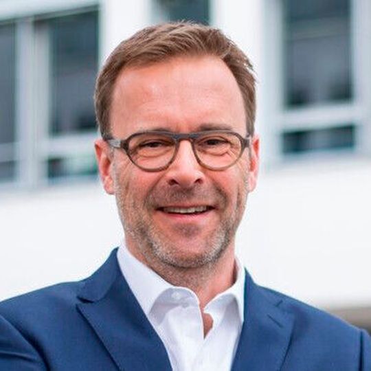 Jörg Hesske ist Area Vice President für Zentral- und Osteuropa bei Elastic. Jörg Hesske ist Area Vice President für Zentral- und Osteuropa bei Elastic.