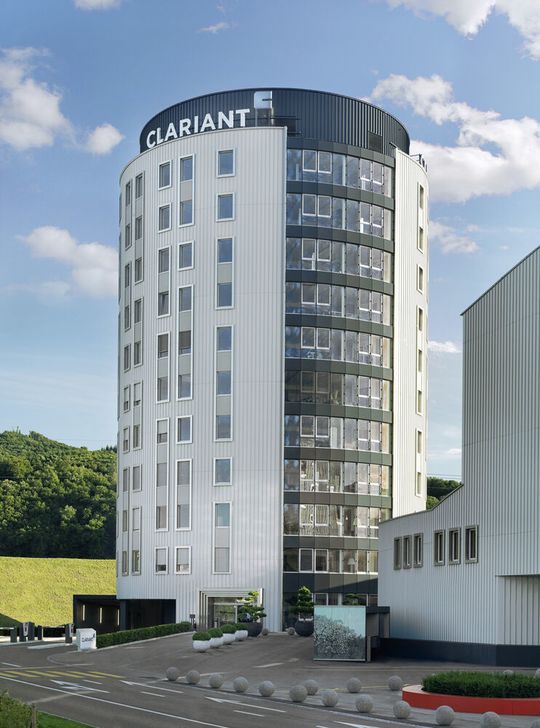 Clariant veräußert sein Masterbatches-Geschäft für rund 1,4 Milliarden Euro. Clariant veräußert sein Masterbatches-Geschäft für rund 1,4 Milliarden Euro.