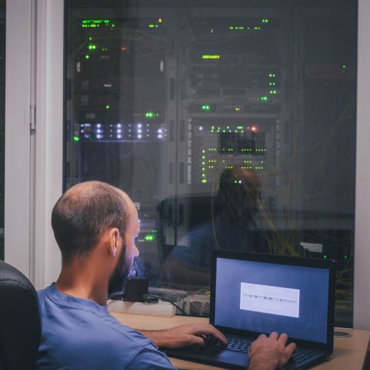 Erste Hilfe gegen Erpresser: das No-More-Ransomware-Projekt. Erste Hilfe gegen Erpresser: das No-More-Ransomware-Projekt.