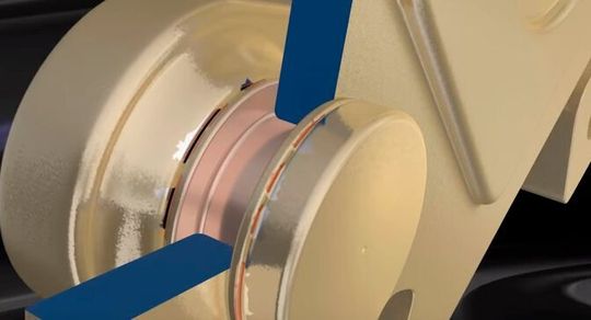 Lackfehler aufgrund der Verwendung eines komplett leitfähigen Lagers. Lackfehler aufgrund der Verwendung eines komplett leitfähigen Lagers.