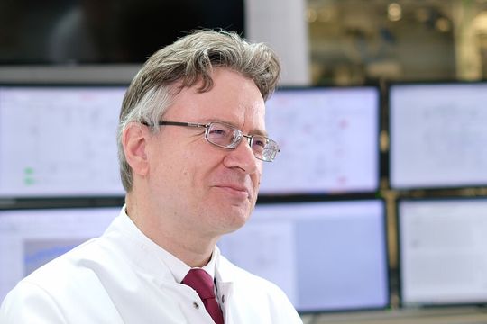 Robert Franke von Evonik Performance Materials ist als außerplanmäßiger Professor für Chemie an der Ruhr-Universität Bochum tätig. Robert Franke von Evonik Performance Materials ist als außerplanmäßiger Professor für Chemie an der Ruhr-Universität Bochum tätig.