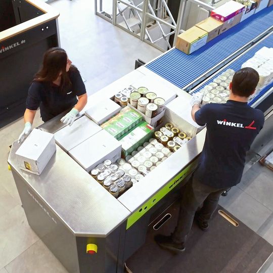 Winkel präsentiert in Stuttgart sein umfangreiches Portfolio an Kommissionier- und Palettenhandlinglösungen. Winkel präsentiert in Stuttgart sein umfangreiches Portfolio an Kommissionier- und Palettenhandlinglösungen.