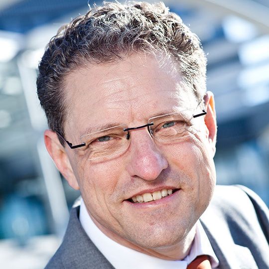 Der Autor: Ingolf Wittmann ist CTO & Leader of HPC Europe bei IBM Der Autor: Ingolf Wittmann ist CTO & Leader of HPC Europe bei IBM