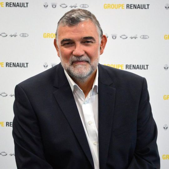 Bis letztes Jahr noch PSA, jetzt Renault: Gilles Le Borgne wird neuer Entwicklungschef beim zweitgrößten französischen OEM. Bis letztes Jahr noch PSA, jetzt Renault: Gilles Le Borgne wird neuer Entwicklungschef beim zweitgrößten französischen OEM.