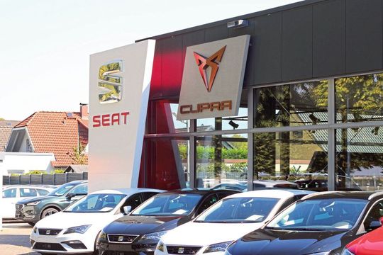 In Holzwickede vertreibt Heinen neben Kia, Suzuki und Seat jetzt auch Cupra. In Holzwickede vertreibt Heinen neben Kia, Suzuki und Seat jetzt auch Cupra.