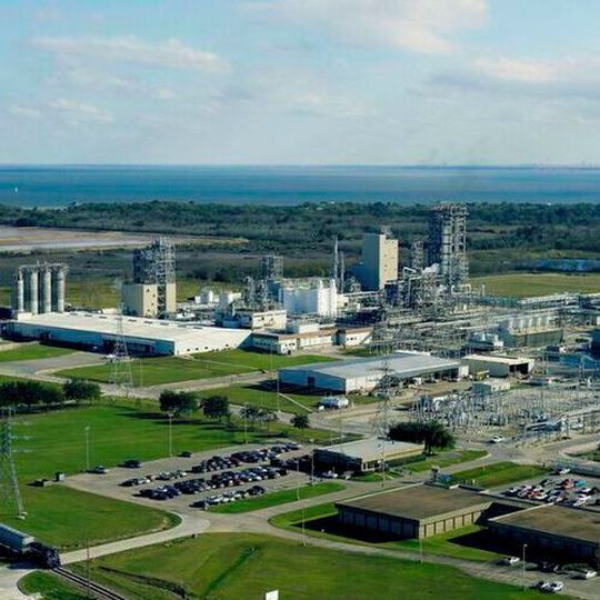 Novealis is the JV between Borealis and Nova Chemicals, which subsequently formed a 50/50 joint venture with an affiliate of Total to launch Bayport Polymers (Baystar) in the US. Novealis is the JV between Borealis and Nova Chemicals, which subsequently formed a 50/50 joint venture with an affiliate of Total to launch Bayport Polymers (Baystar) in the US.