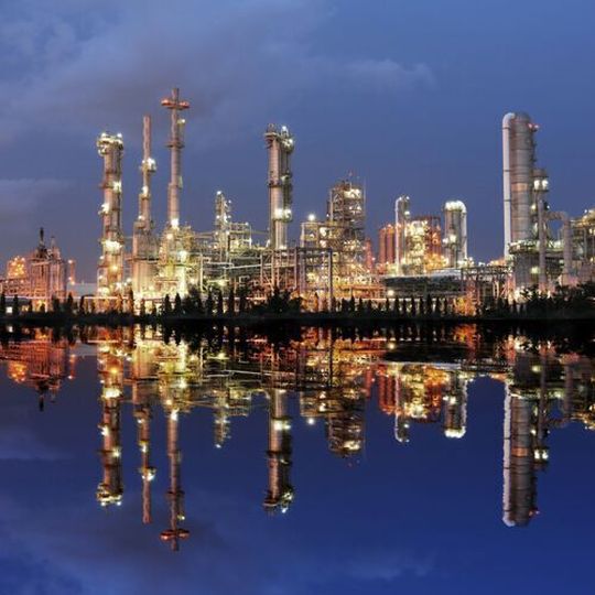 Upon completion, the new naphtha complex will allow Motor Oil Hellas Refinery to increase its production of Euro 5 gasoline, aligned with its strategy to increase the production of clean fuels. Upon completion, the new naphtha complex will allow Motor Oil Hellas Refinery to increase its production of Euro 5 gasoline, aligned with its strategy to increase the production of clean fuels.
