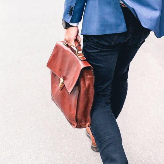 Value Selling bietet mit seinen wert- und nutzenbasierten Ansätzen im B2B-Vertrieb den richtigen Weg der Verhandlungsvorbereitung. Value Selling bietet mit seinen wert- und nutzenbasierten Ansätzen im B2B-Vertrieb den richtigen Weg der Verhandlungsvorbereitung.