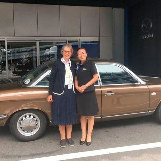 Mit ihrem fast 45 Jahre alten NSU Ro80 fuhren die von Deylens bis zur Mazda-Zentrale nach Hiroshima. Mit ihrem fast 45 Jahre alten NSU Ro80 fuhren die von Deylens bis zur Mazda-Zentrale nach Hiroshima.