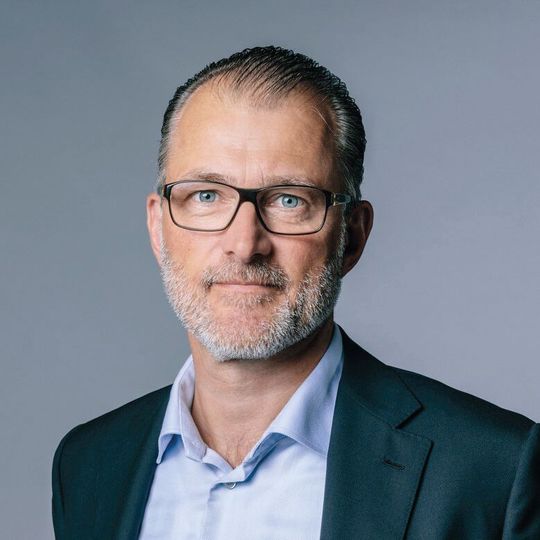 Stefan Hansen übernimmt den Posten des CEO für die DACH-Region von Swen Rehders. Stefan Hansen übernimmt den Posten des CEO für die DACH-Region von Swen Rehders.