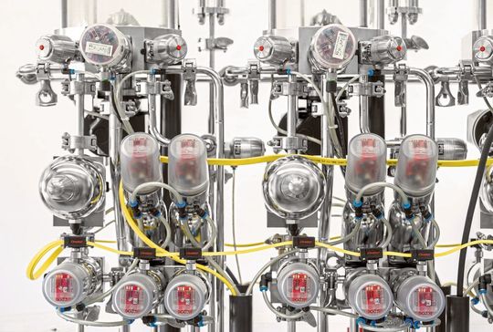 Die Ventilanschaltung Gemü 4242 erhält die Atex Zulassung für den Einsatz in AS-Interface und Devicenet Feldbussystemen. Die Ventilanschaltung Gemü 4242 erhält die Atex Zulassung für den Einsatz in AS-Interface und Devicenet Feldbussystemen.