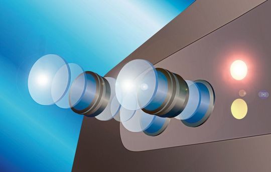 Mit dem epoxidbasierten, hochglänzenden Produkt Vitralit UC 1536 bringt Panacol einen weiteren halogenarmen Klebstoff für die Elektronikindustrie auf den Markt, der besonders für das Kleben von Halbleitern geeignet ist, wie es heißt. Oder, wie hier zu sehen, für das Kleben von Linsensystemen für Minikameras. Mit dem epoxidbasierten, hochglänzenden Produkt Vitralit UC 1536 bringt Panacol einen weiteren halogenarmen Klebstoff für die Elektronikindustrie auf den Markt, der besonders für das Kleben von Halbleitern geeignet ist, wie es heißt. Oder, wie hier zu sehen, für das Kleben von Linsensystemen für Minikameras.