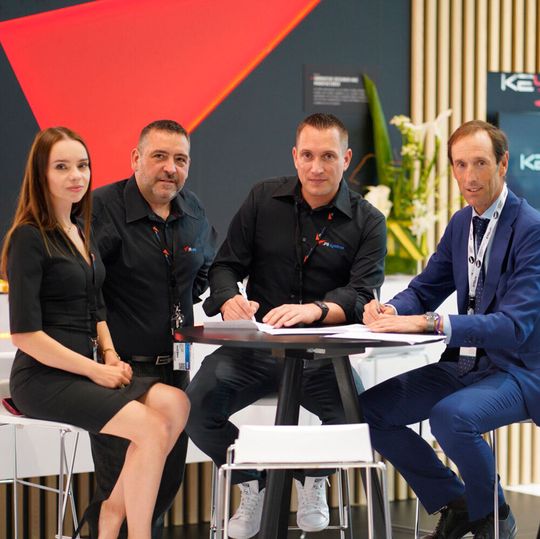 From right to left: Javier Maurolagoitia, Head of External Purchasing & Supply Chain at ITP Aero, Damien Marc, CEO at JPB Système, Denis Lapret, Sales Director at JPB Système, Katarzyna Kalisz, Branch Manager of Poland for JPB Système. From right to left: Javier Maurolagoitia, Head of External Purchasing & Supply Chain at ITP Aero, Damien Marc, CEO at JPB Système, Denis Lapret, Sales Director at JPB Système, Katarzyna Kalisz, Branch Manager of Poland for JPB Système.