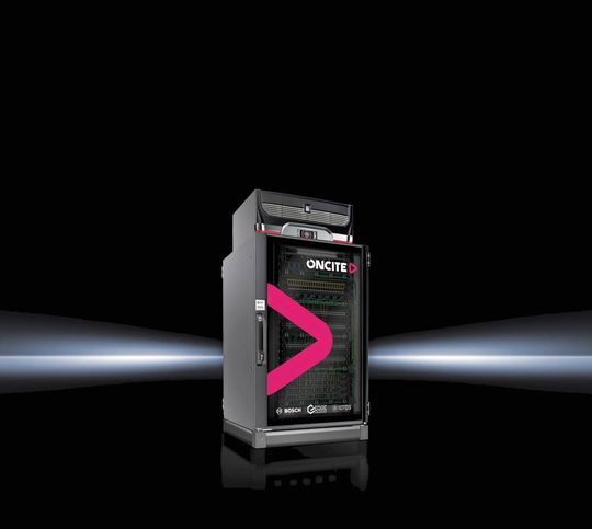 Die „All In One Edge“-Lösung Oncite steht direkt vor Ort in den Fabriken und damit dort, wo die Daten entstehen. Sie öffnet die Tür zu Datensouveränität und KI-basierter Fertigung. Die „All In One Edge“-Lösung Oncite steht direkt vor Ort in den Fabriken und damit dort, wo die Daten entstehen. Sie öffnet die Tür zu Datensouveränität und KI-basierter Fertigung.