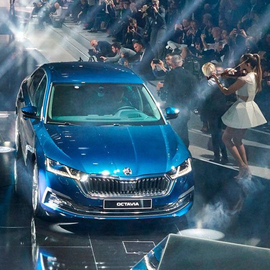 Die vierte Generation des Octavia bei der Weltpremiere in Prag. Ab sofort ist das Modell bestellbar. Die vierte Generation des Octavia bei der Weltpremiere in Prag. Ab sofort ist das Modell bestellbar.
